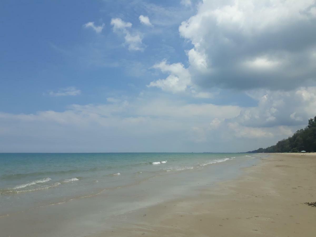 Mae Rampung Beach House คาราโอเกะและสระเด็ก Rayong Extérieur photo